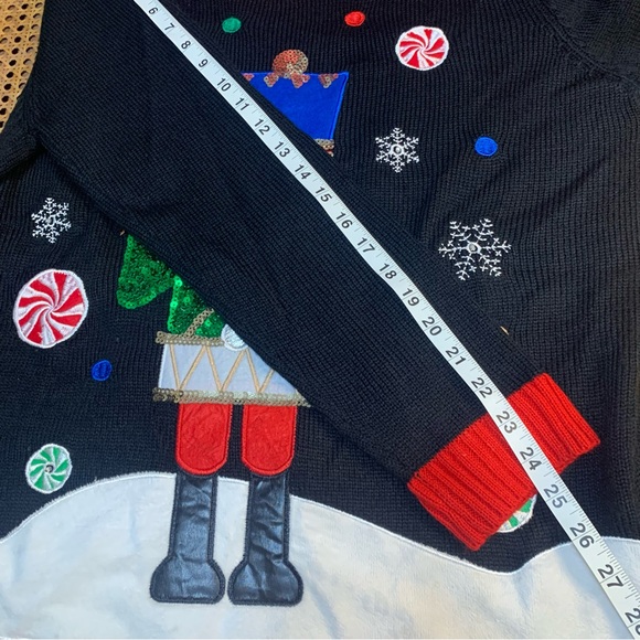 Like new light up Christmas  sweater. - Picture 10 of 12